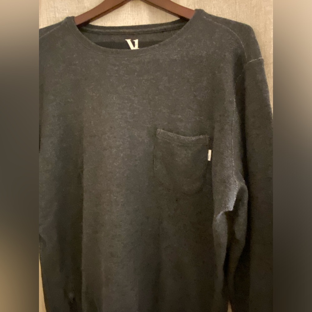 Vuori gray Jeffrey sweater